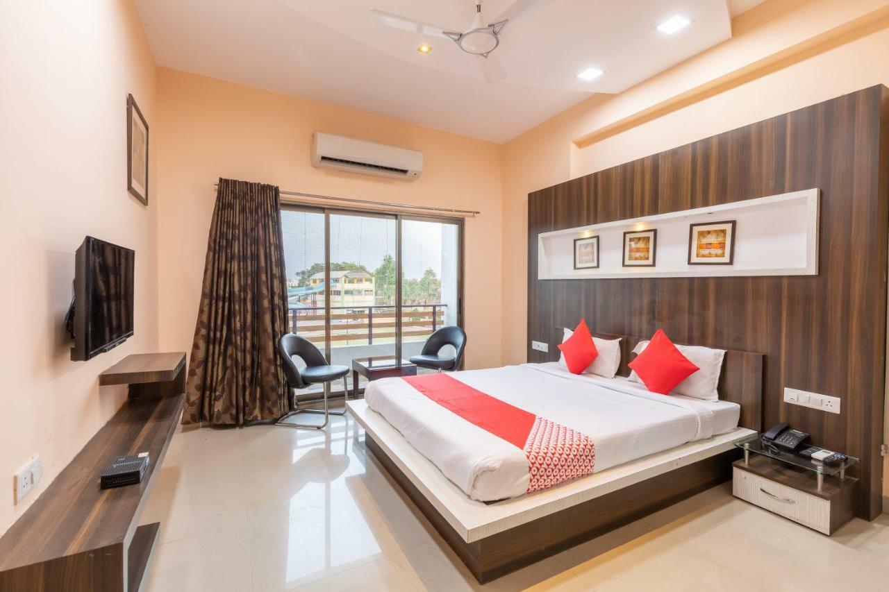 Oyo 42910 Hotel Rudra Palace Ratlam Экстерьер фото