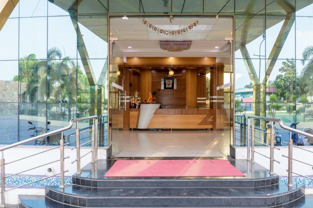 Oyo 42910 Hotel Rudra Palace Ratlam Экстерьер фото