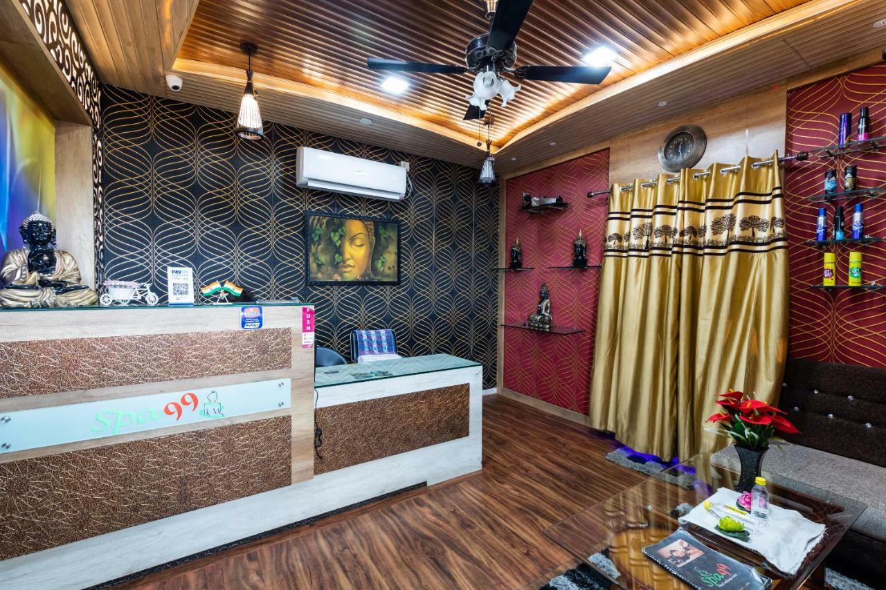 Oyo 42910 Hotel Rudra Palace Ratlam Экстерьер фото